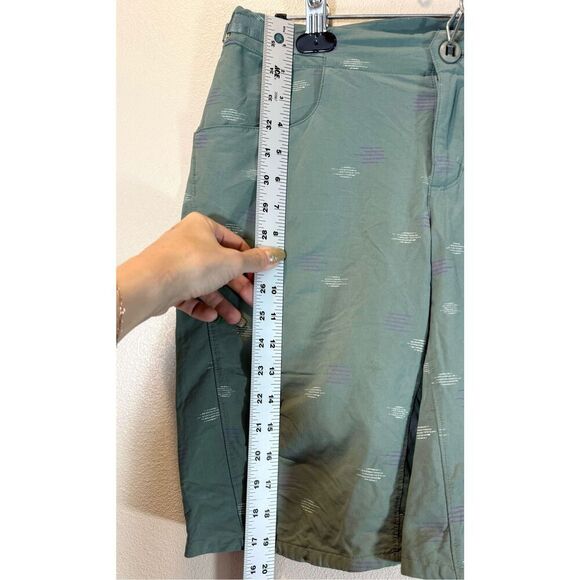 Patagonia Sage Green Western Print Dirt Craft Bike Shorts Women's Size 6 - Picture 10 of 14